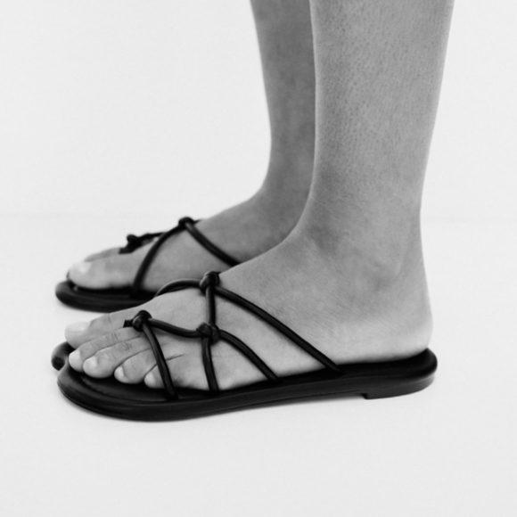 NWT Zara Black Flat Knotted Strap Sandals, Size 10 - Picture 5 of 13